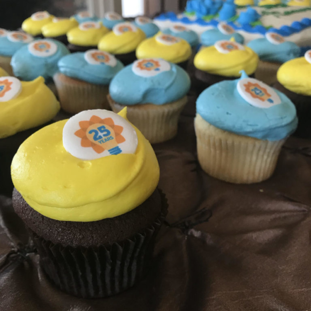 Cupcakes with Concord Consortium logo